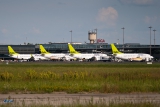 Boeing 737-548