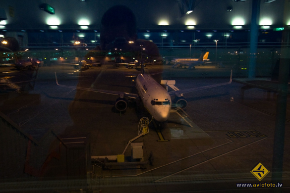 Boeing 737-8AS