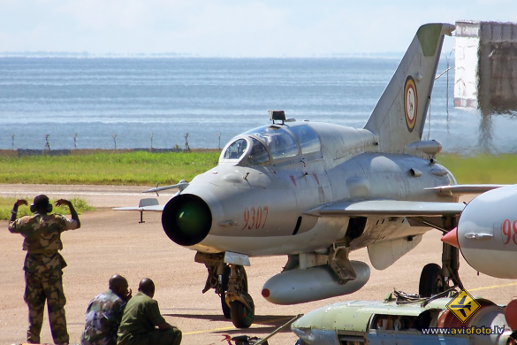 Mikoyan-Gurevich MiG-21US