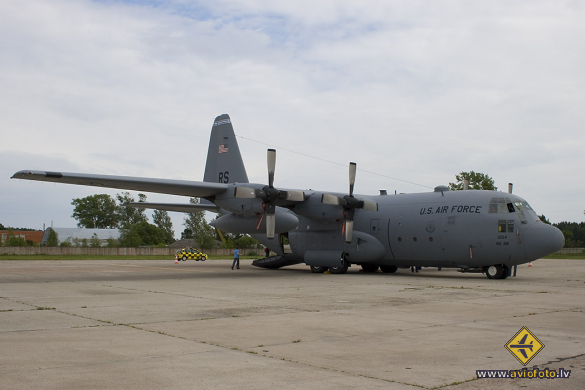 Lockheed C-130E Hercules (L-382)