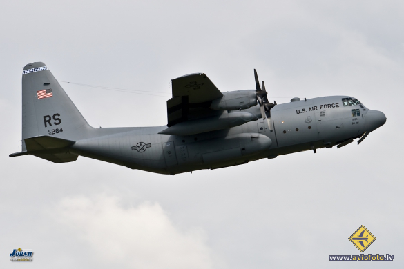 Lockheed C-130E Hercules (L-382)