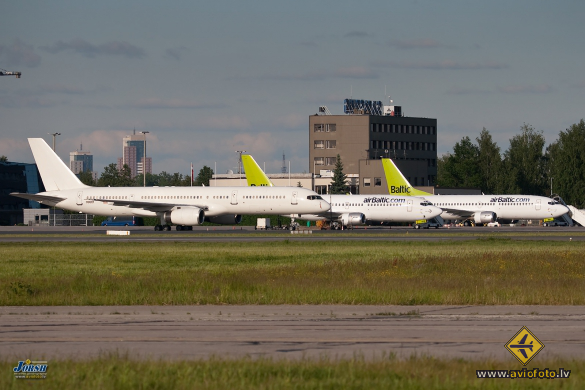 Boeing C-32B (757-23A)