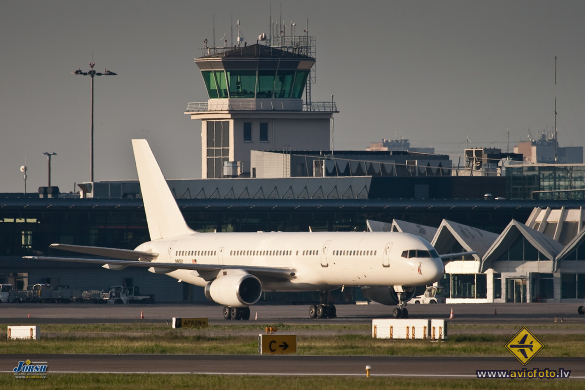 Boeing C-32B (757-23A)