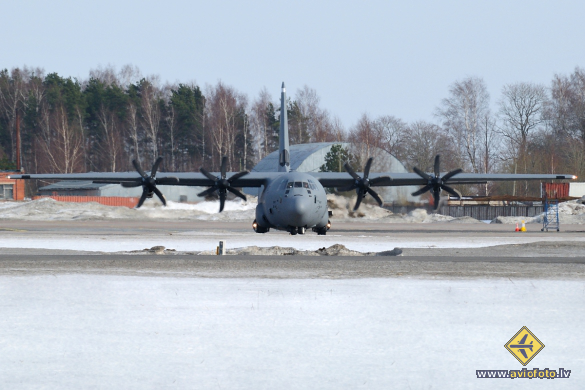 Lockheed Martin C-130J-30 Hercules (L-382)