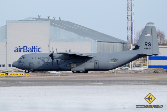 Lockheed Martin C-130J-30 Hercules (L-382)