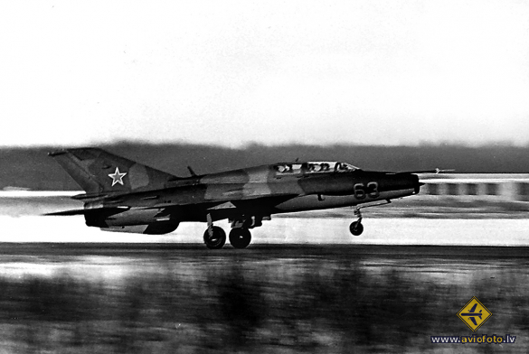 Mikoyan-Gurevich MiG-21UM