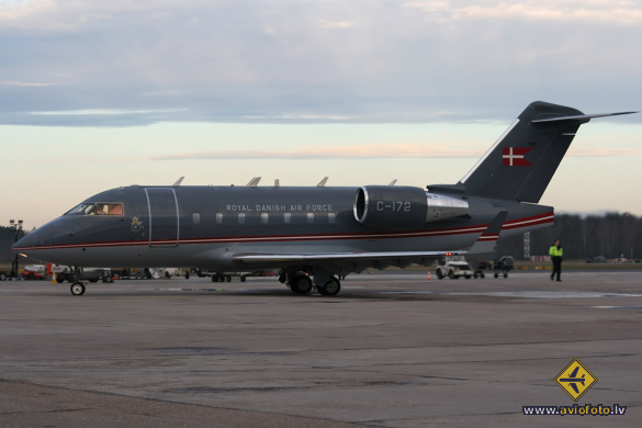 Bombardier Challenger 604 (CL-600-2B16)