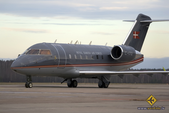Bombardier Challenger 604 (CL-600-2B16)