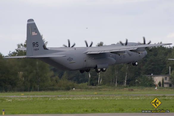 Lockheed Martin C-130J-30 Hercules (L-382)