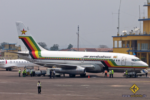 Boeing 737-2N0