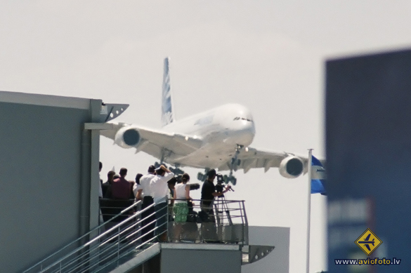 Airbus A380-841