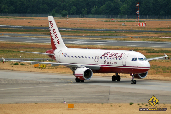 Airbus A320-214