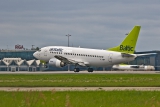 Boeing 737-548