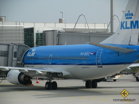 Boeing 737-306