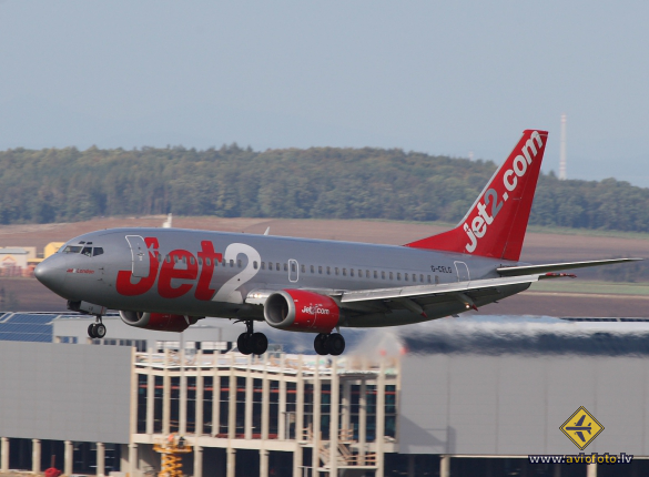 Boeing 737-377