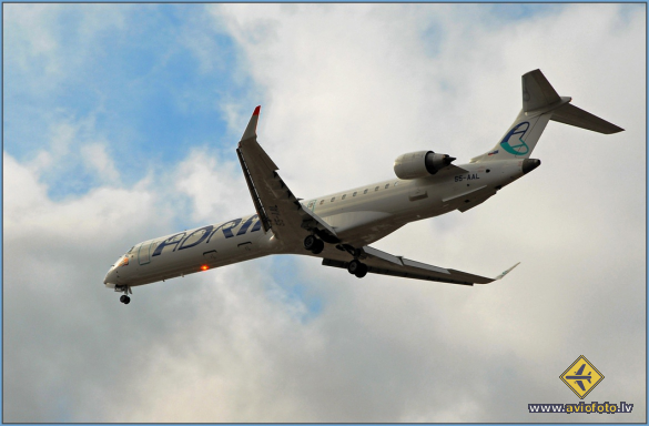 Bombardier CRJ-900ER (CL-600-2D24)