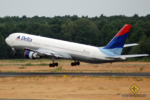 Boeing 767-332/ER
