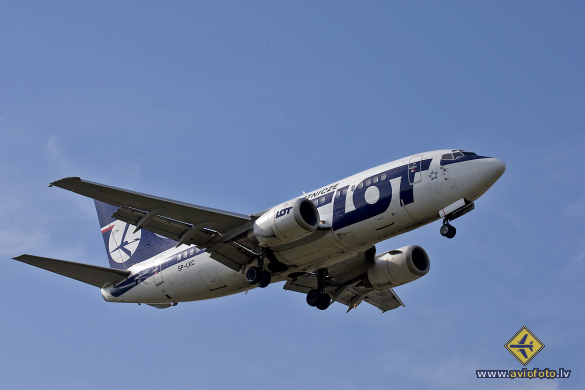 Boeing 737-55D
