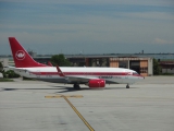 Boeing 737-7L9