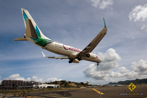 Boeing 737-8Q8