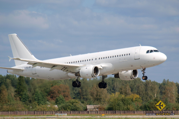 Airbus A320-211