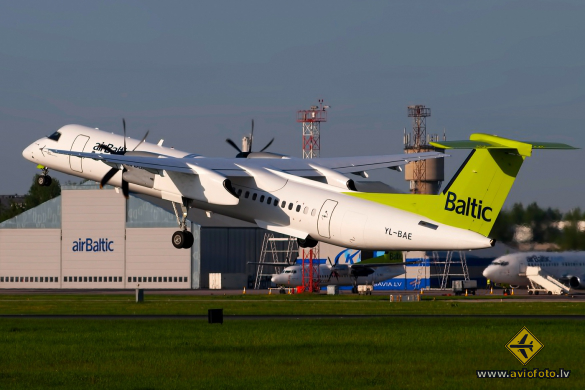 Bombardier DHC-8-402 Q400