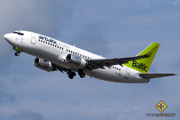 Boeing 737-36Q