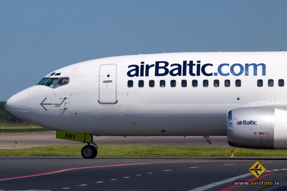 Boeing 737-36Q