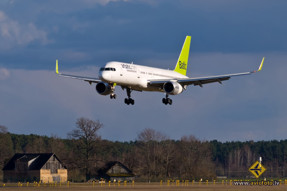Boeing 757-256