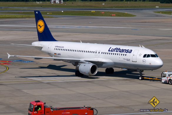 Airbus A320-211