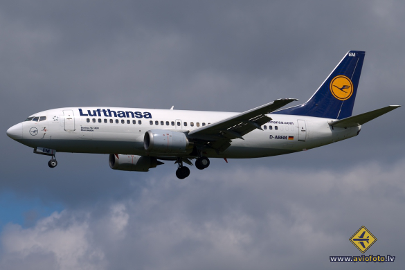 Boeing 737-330