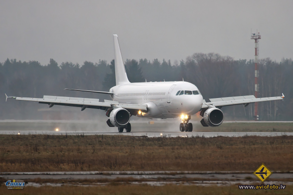 Airbus A320-211