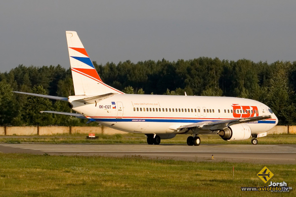 Boeing 737-46M