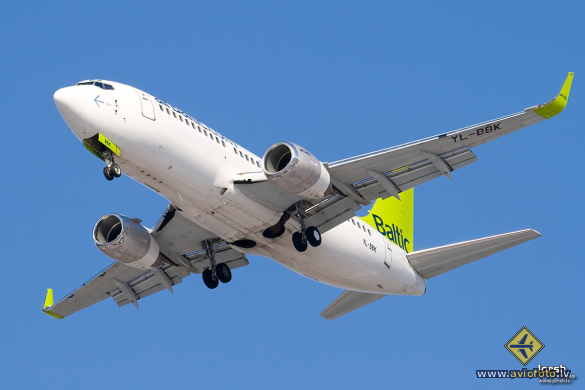 Boeing 737-33V