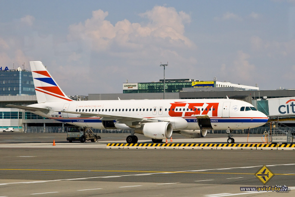 Airbus A320-214