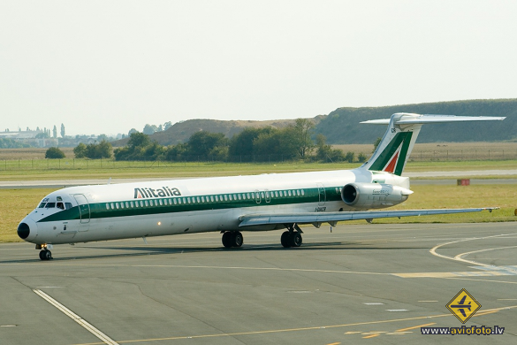 McDonnell Douglas MD-82 (DC-9-82)