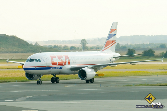 Airbus A320-214