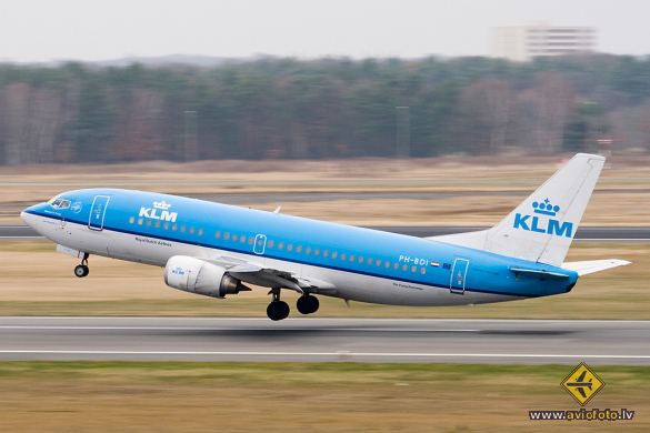 Boeing 737-306