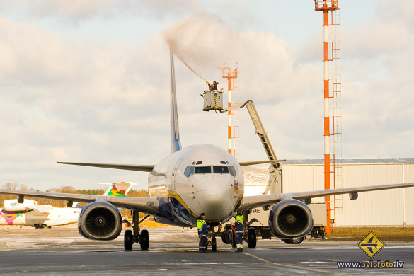 Boeing 737-8AS