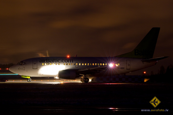 Boeing 737-522