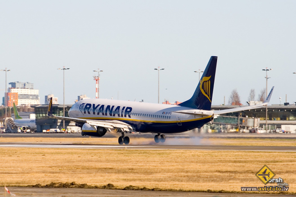 Boeing 737-8AS