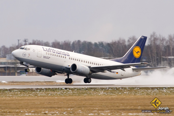 Boeing 737-330