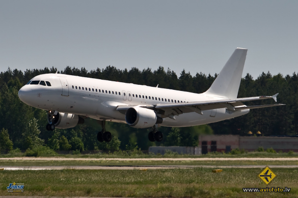Airbus A320-211