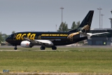 Boeing 737-33S