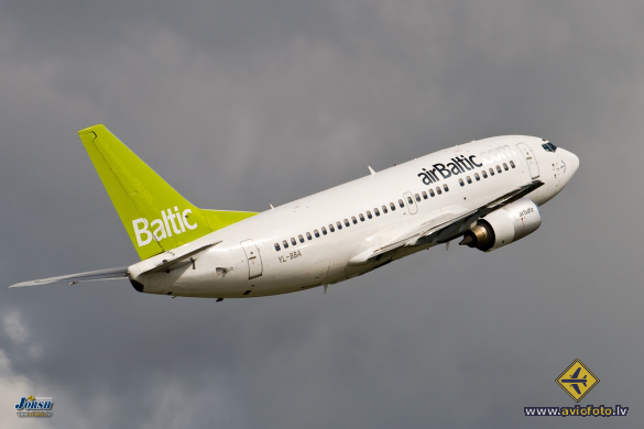 Boeing 737-505