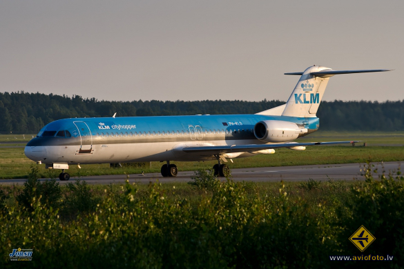 Fokker 100 (F-28-0100)