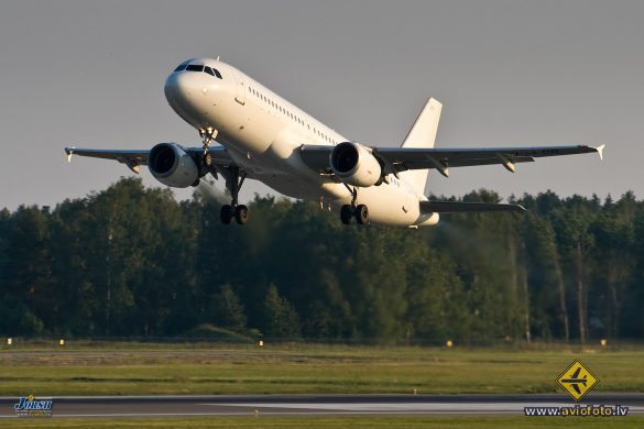 Airbus A320-211
