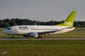 Boeing 737-548