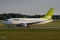 Boeing 737-548