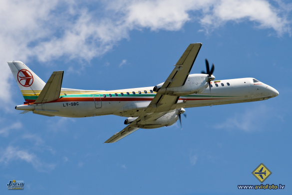 Saab 2000